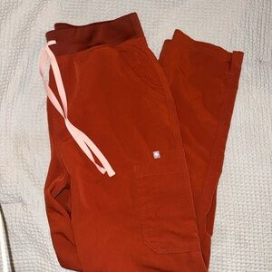 Figs high waisted Yola size M/T Color Auburn